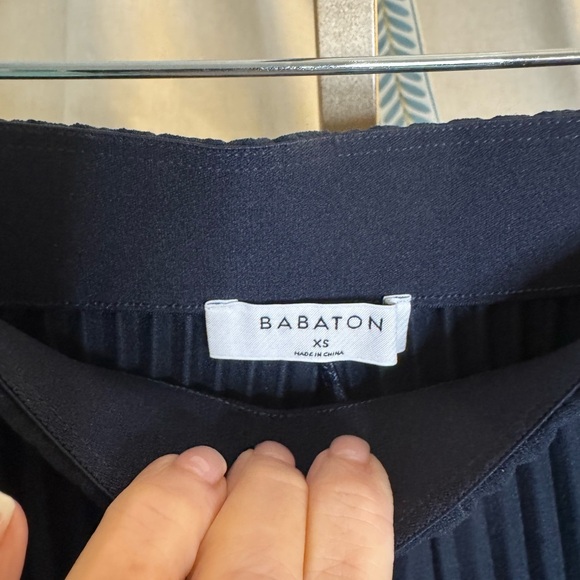 Babaton Aritzia Lincoln Navy Blue High Rise
Wide Leg Pleated Pant SZ XS - Picture 7 of 8